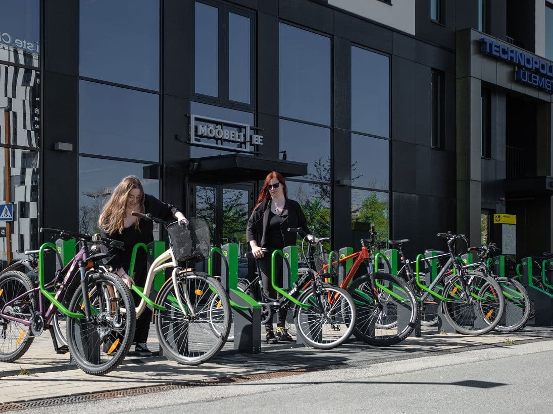 Bikeep smart bike parking in office environment